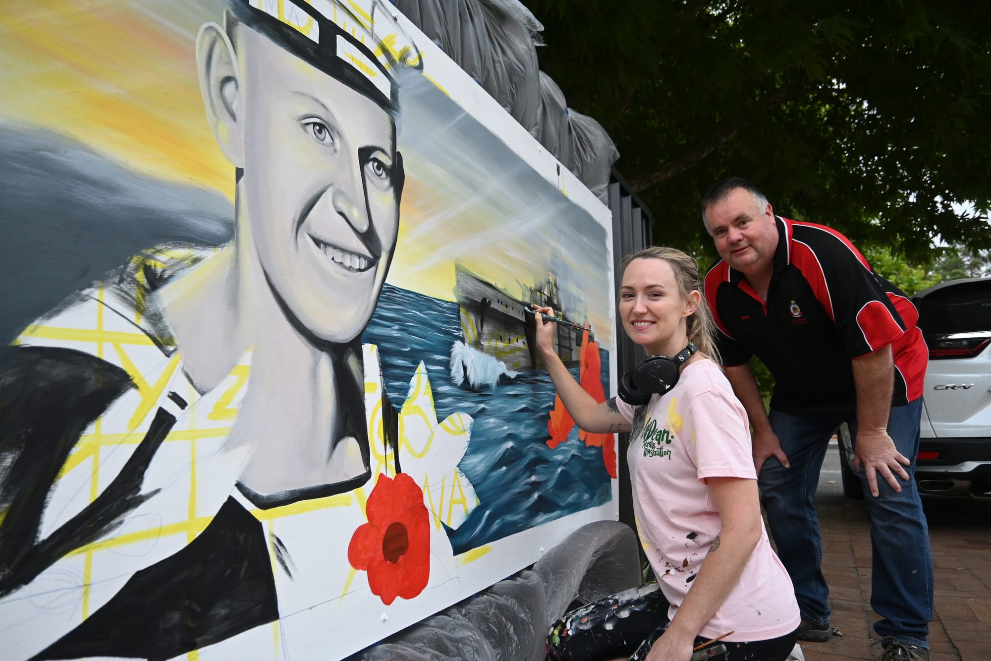 Mural pays tribute to local heroes
