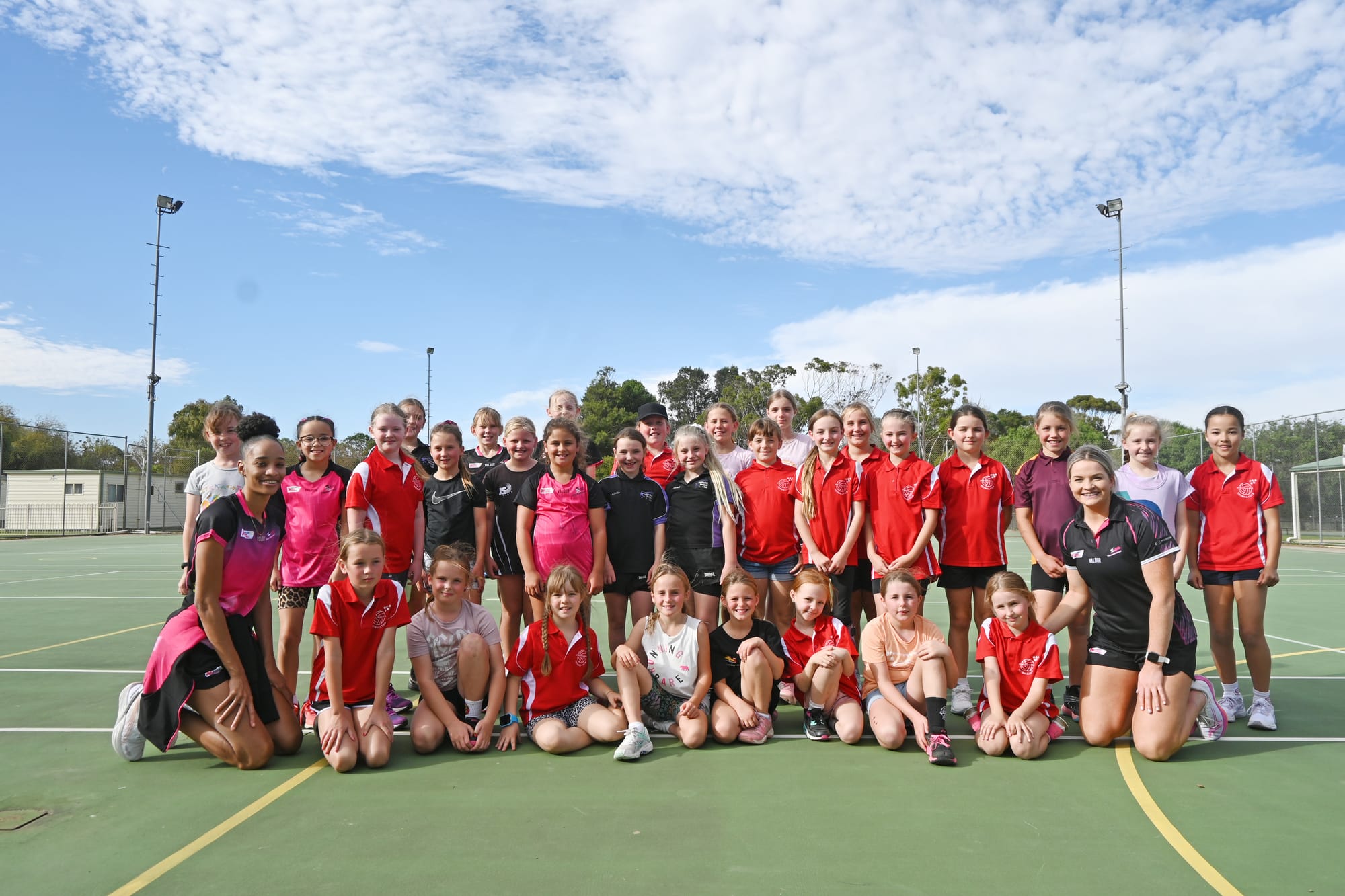 Adelaide Thunderbirds fly down to Strathalbyn
