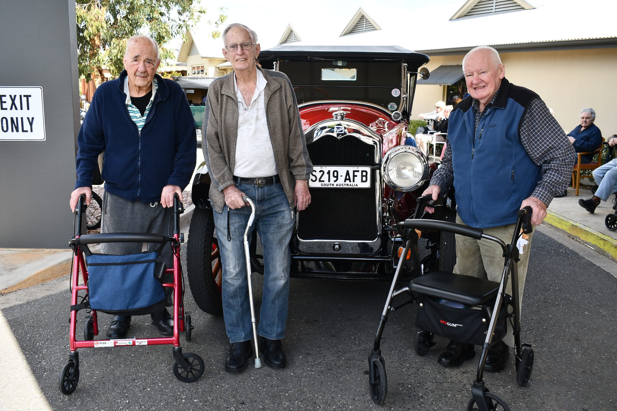 Strathalbyn aged care residents experience a blast from the past
