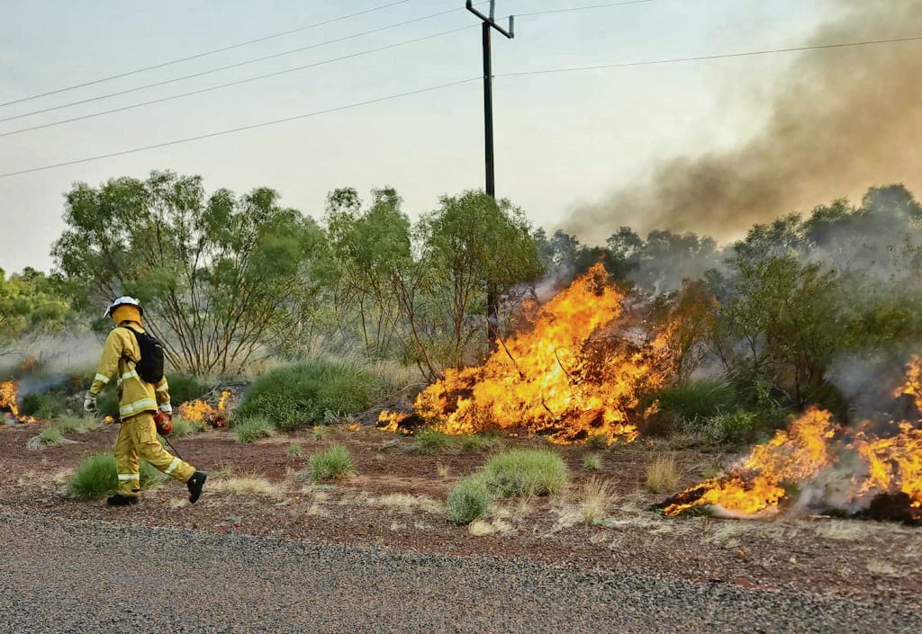 Local firies return from Northern Territory blaze