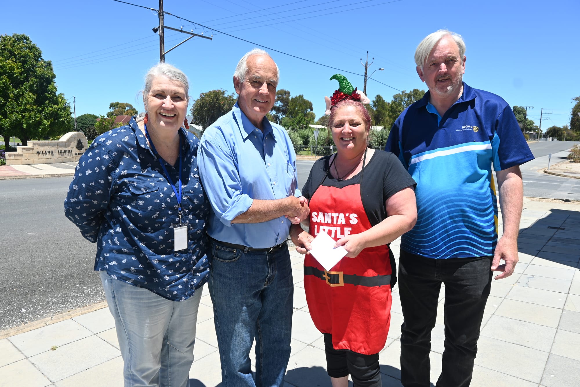 Strathalbyn Rotary donates to community hamper drive