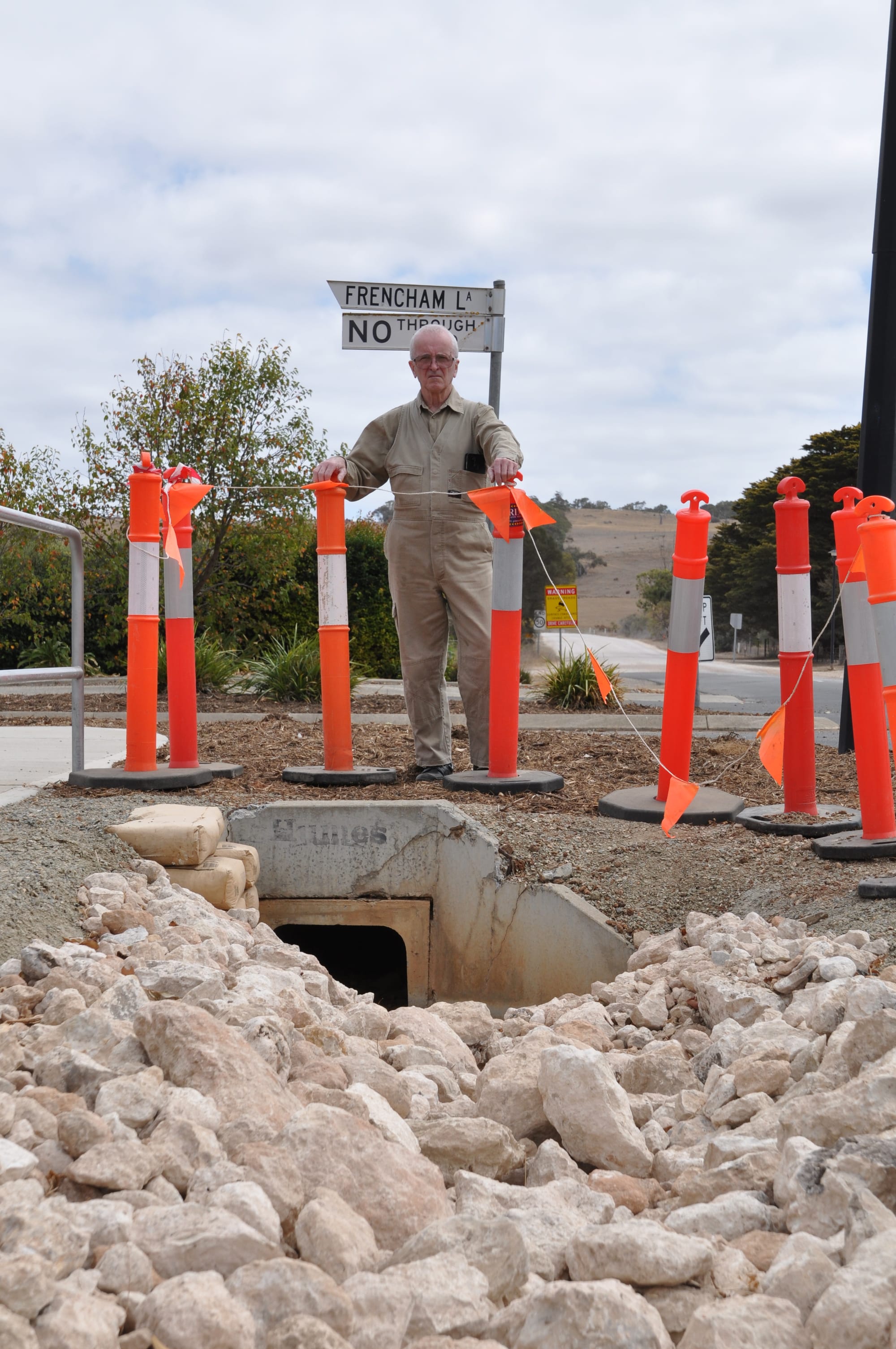 Footpath problems along Old Bull Creek Road