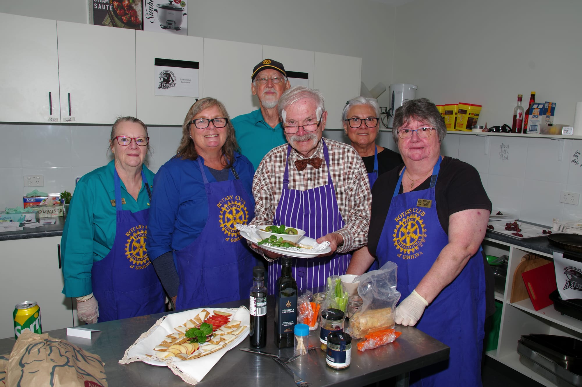 Goolwa Rotarians delight tastebuds
