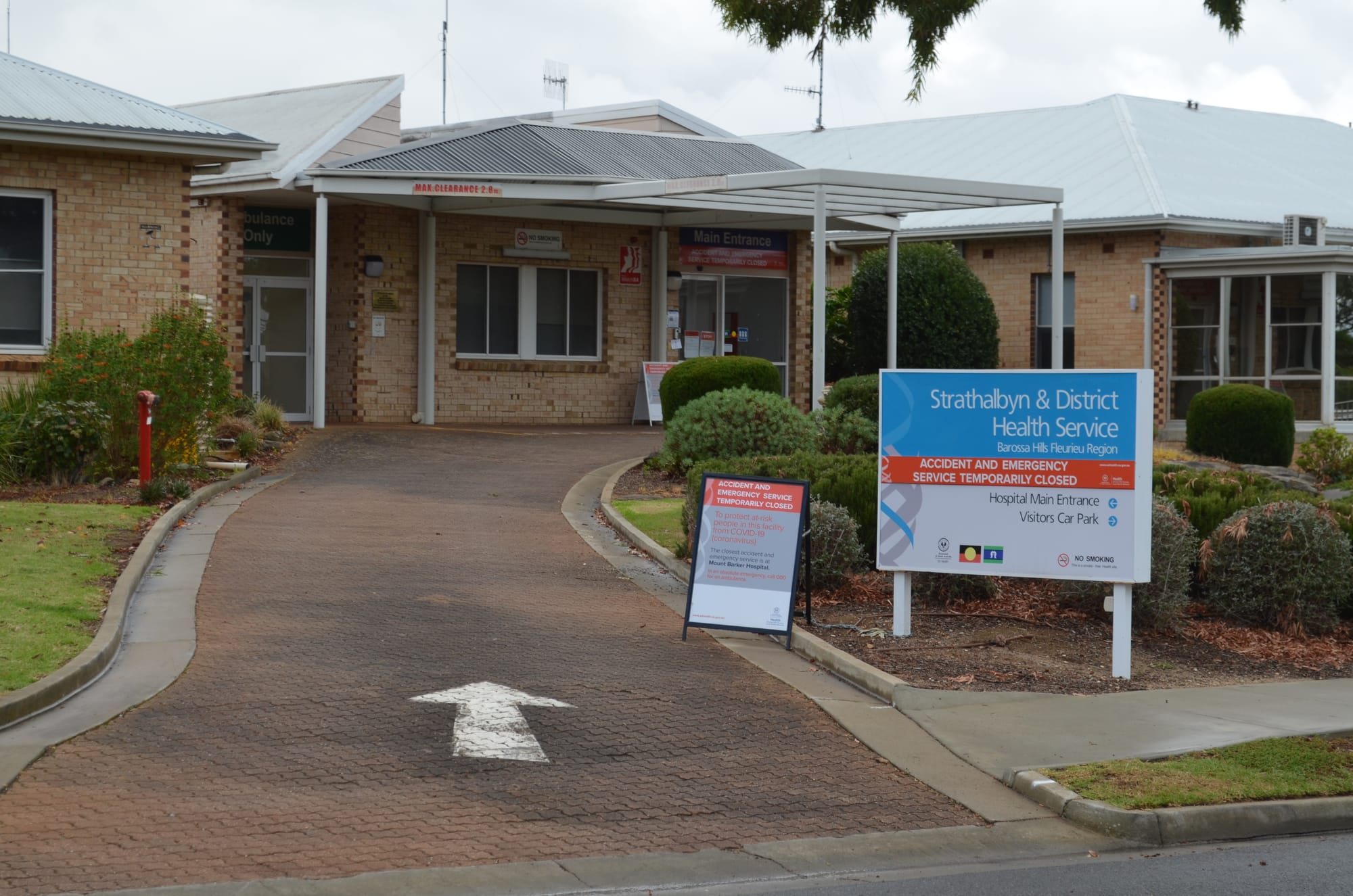 Strathalbyn District Health Service and Residential Aged Care Facility locked down due to outbreak
