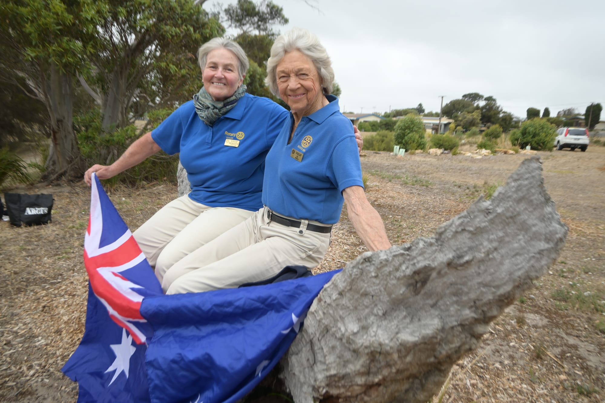 Volunteers’ work blossoms into an award