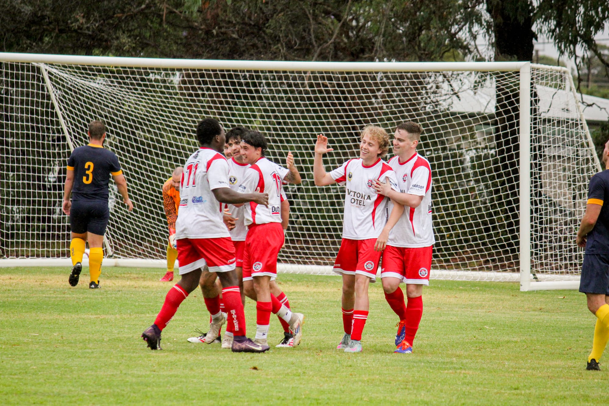 Strikers take aim at top half finish