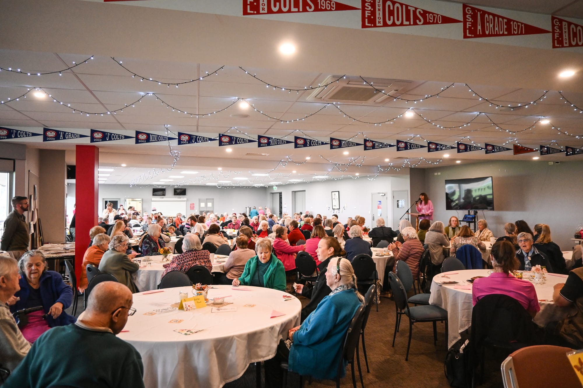 Tea-tastic turnout for cancer cause