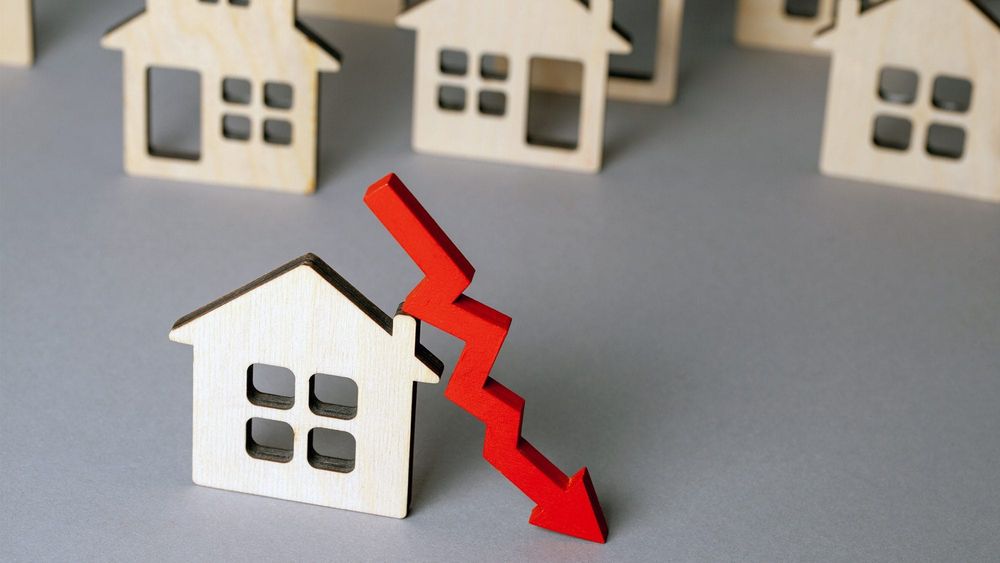 Baby Boomers to be hit hardest in plummeting housing market post image