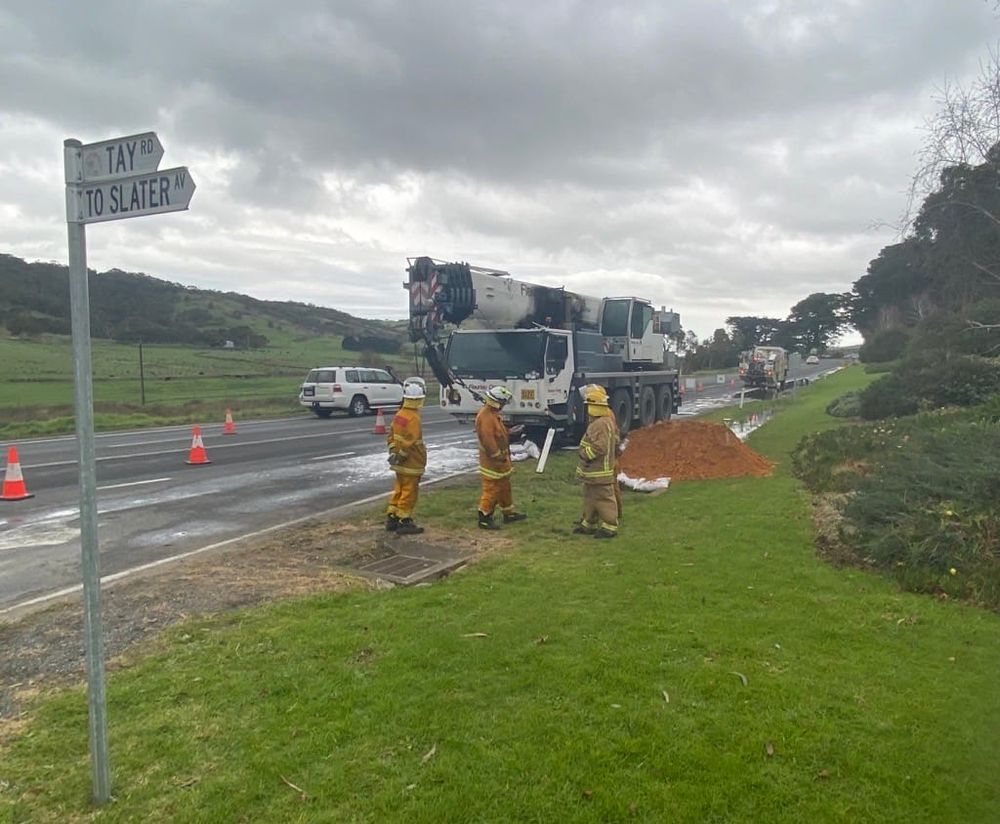 Emergency services attend crane fire at Mount Compass post image
