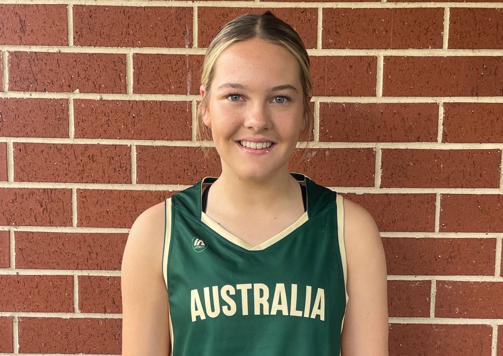 Green and gold berth for Daisy post image