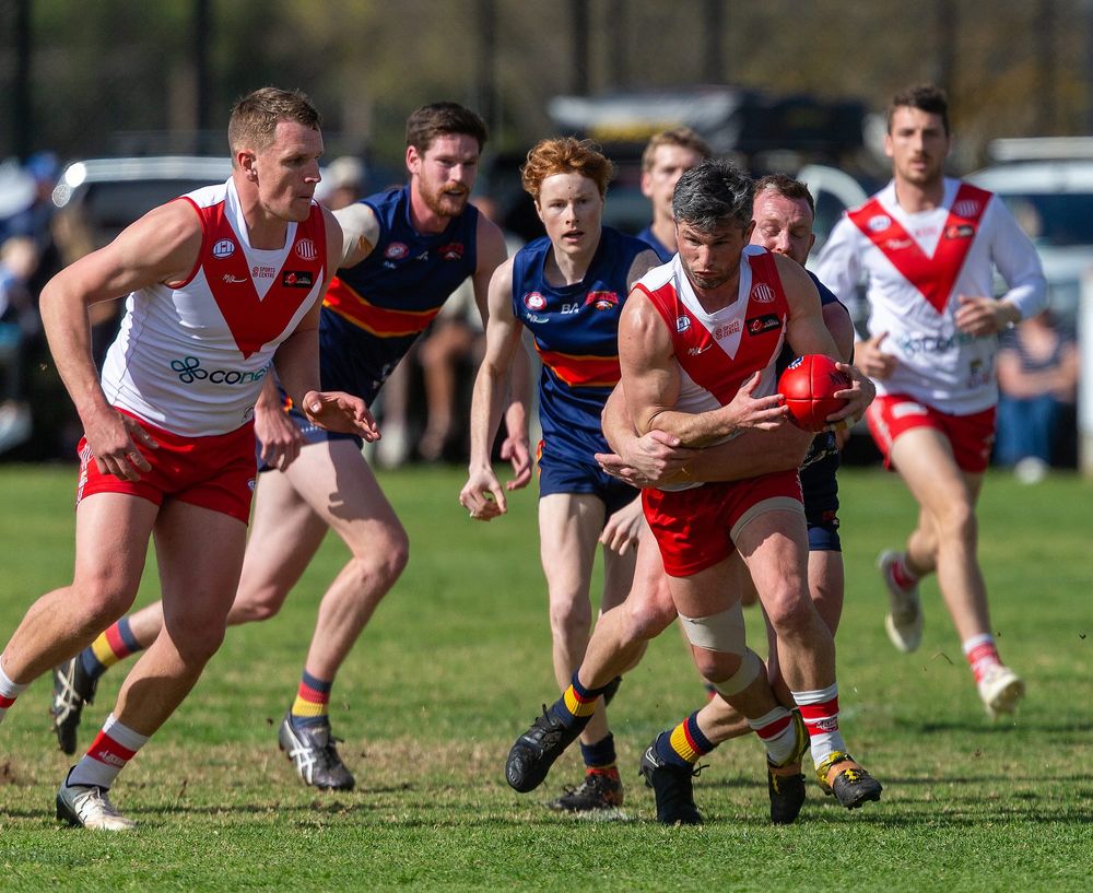 McLaren Districts to take on Victor Harbor for 2025 flag post image