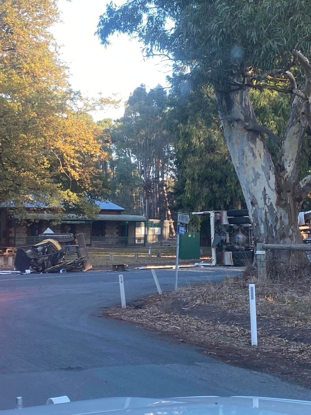 Truck rollover/two-car collision slows traffic at Kuitpo post image
