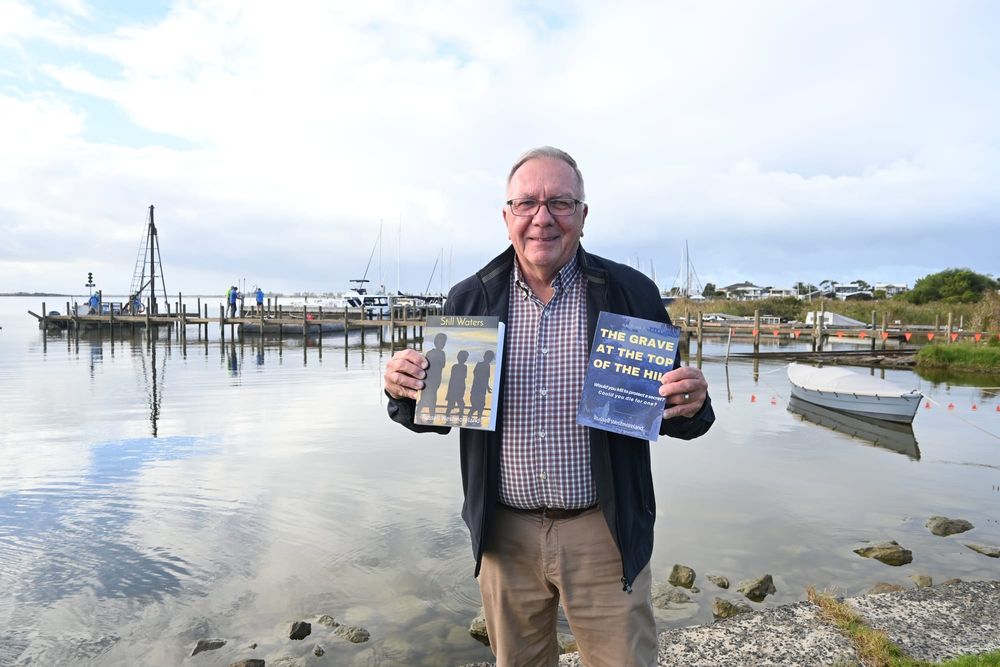 Author pens Goolwa murder mystery post image