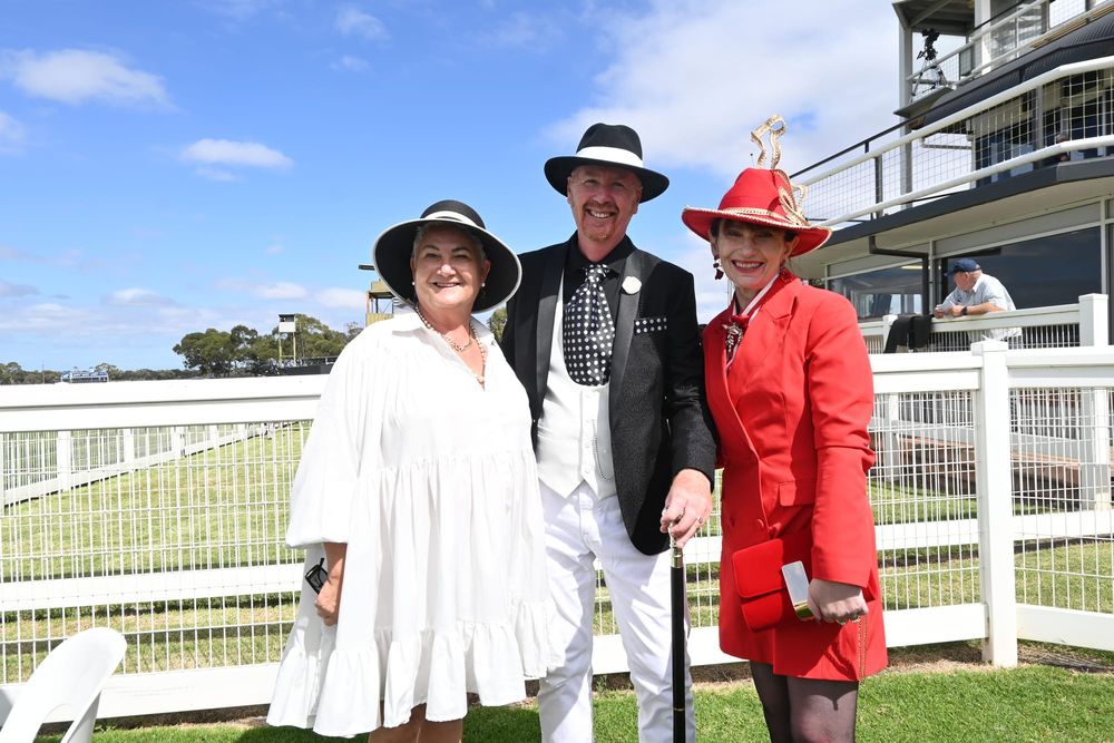 Fashion Race Day at Strathalbyn post image