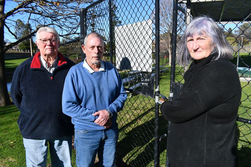 Petitioners’ hopes of Strathalbyn pool season extension taking a dive post image