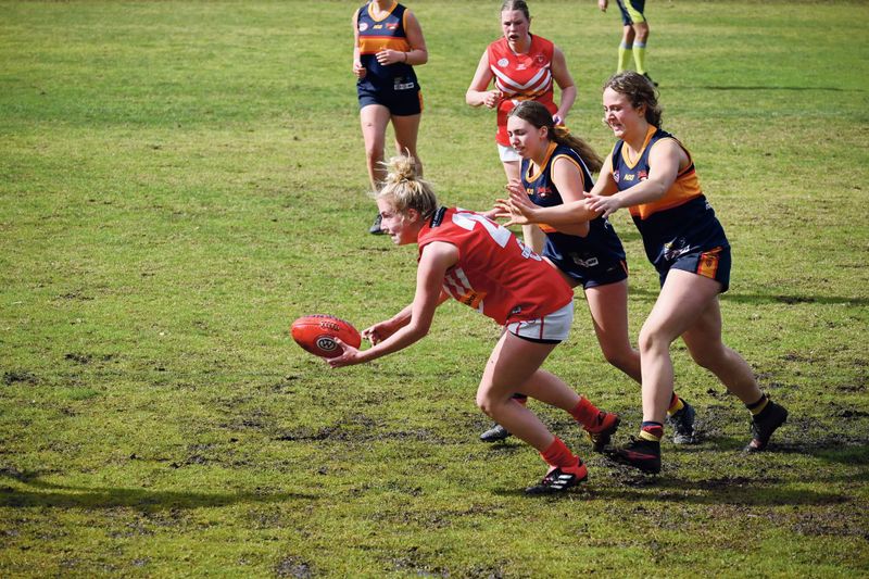 Strathalbyn U17s miss out on Great Southern Football League Women Grand Finals post image