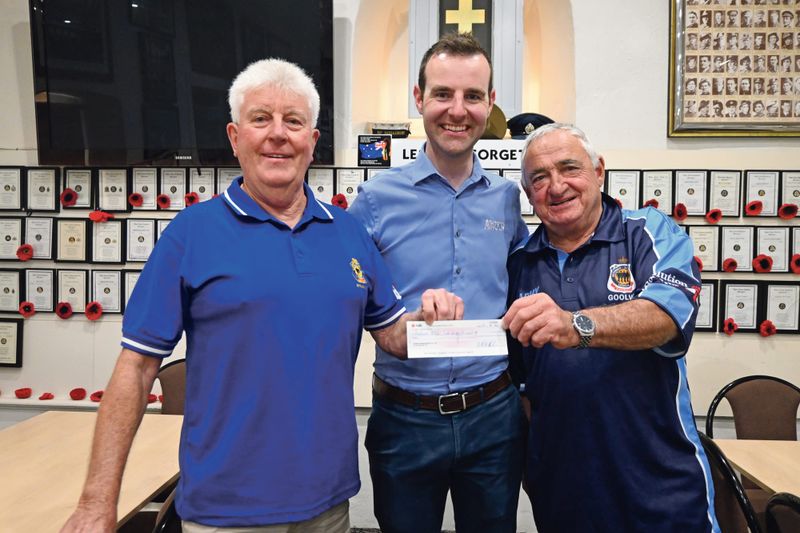 Southern Argus supports local RSLs through donations post image