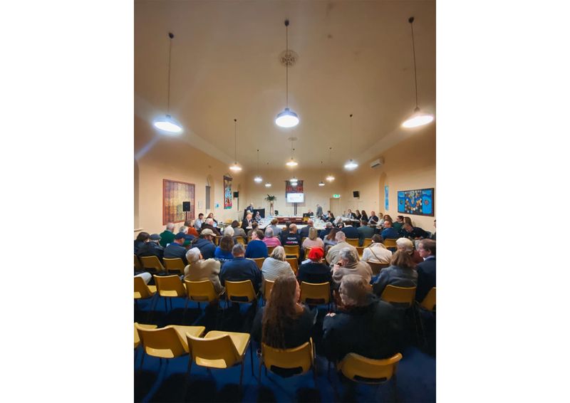 Meeting move shut down despite large attendance at Strathalbyn post image