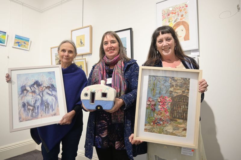 Creative women show diversity post image