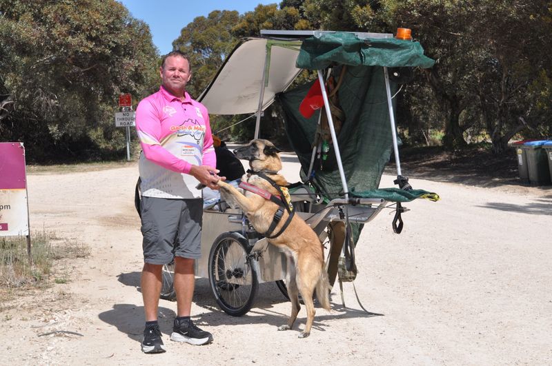 Garth and Max’s Australia lap post image