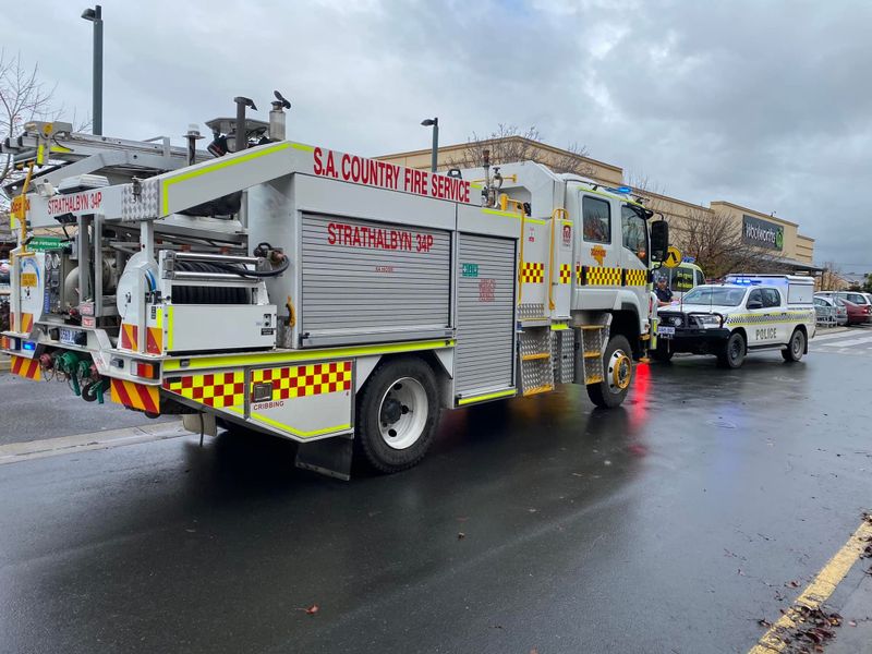 Pedestrian struck by vehicle near Strathalbyn supermarket entrance post image