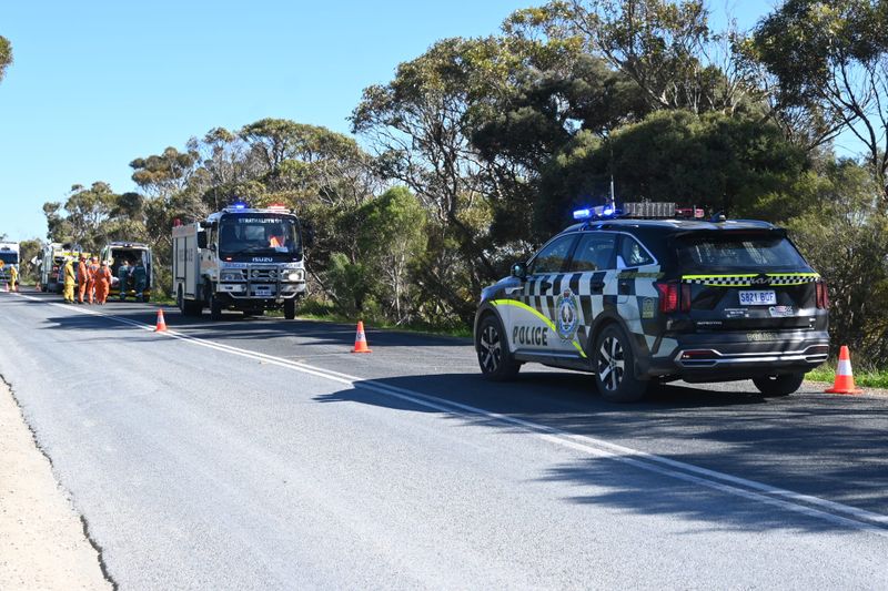Car crashes into embankment at Finniss post image