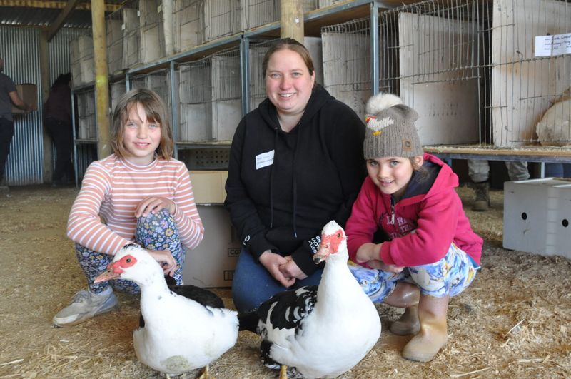 Poultry breeders flock to Strathalbyn post image