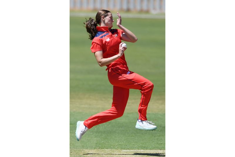 Female cricketers to inspire local athletes post image
