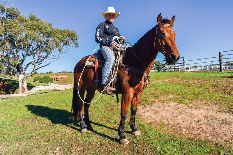 Willyaroo teenager wins national junior roping title post image