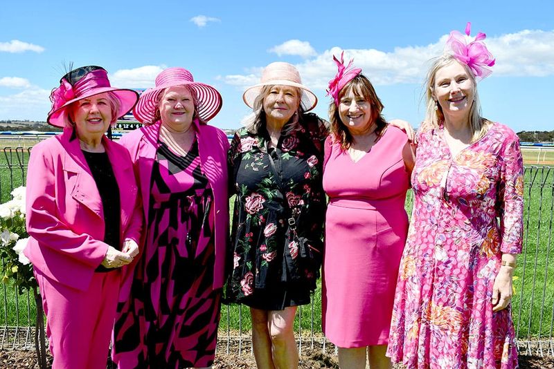 POSITIVELY PINK… Strathalbyn track turns pink for Cancer Council cause post image