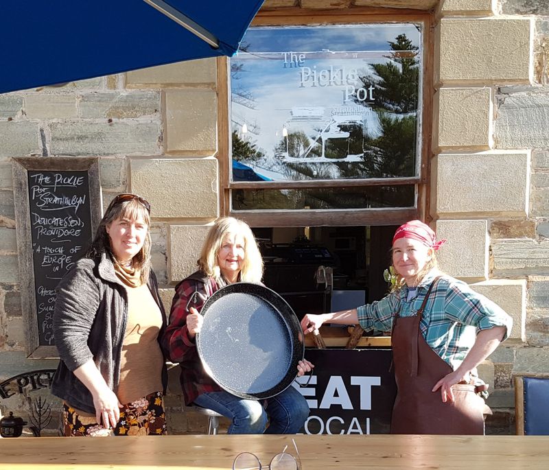 PAELLA PARTY: It’s a SALA-celebration at The Pickle Pot post image