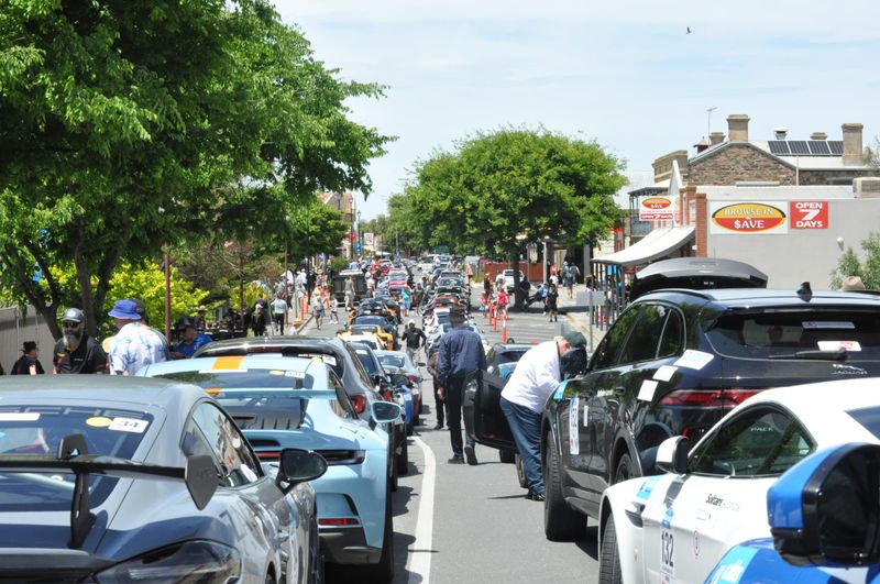 Strathalbyn rallies for the Shannons Adelaide Rally post image