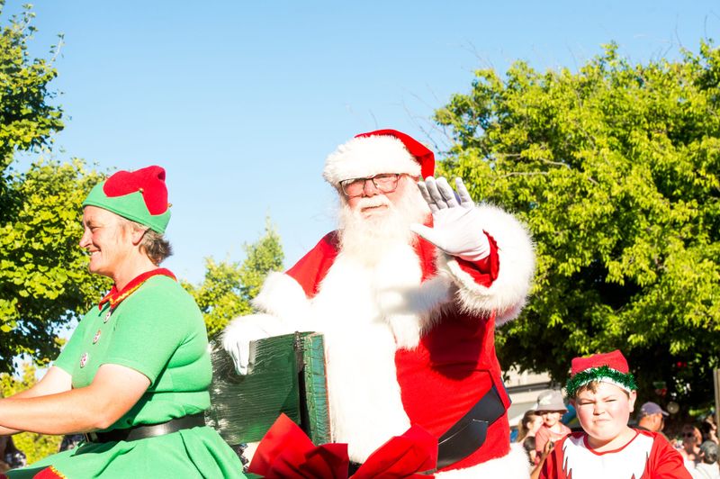 Strathalbyn celebrates Christmas by the Angas post image