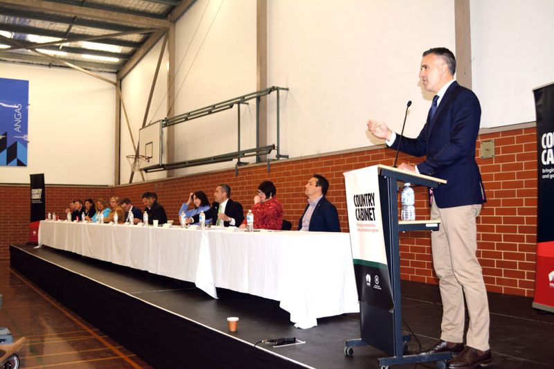 Country Cabinet heads to Encounter Bay post image