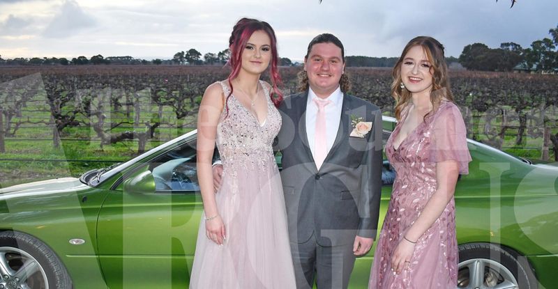Eastern Fleurieu School Formal - Class of 2022 post image
