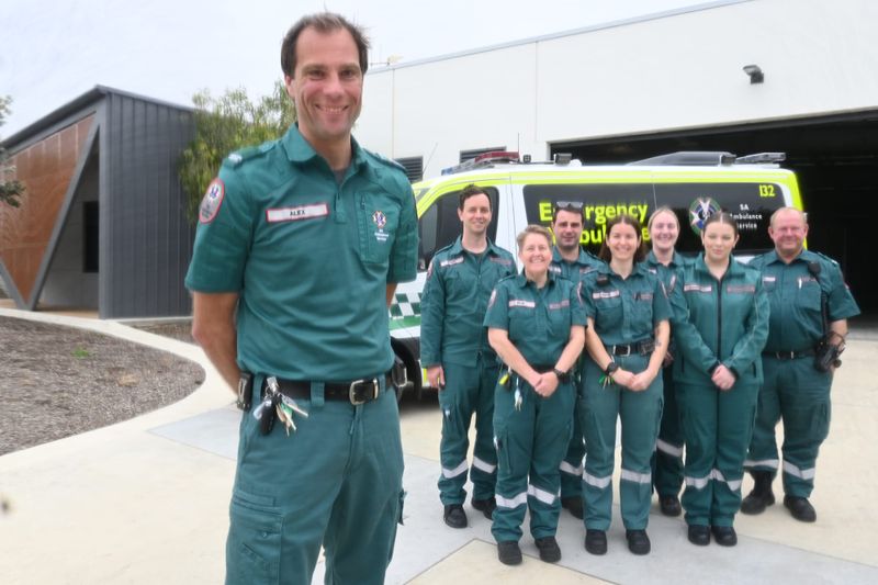 Strathalbyn and Goolwa welcome new crews of paramedics…SIREN SQUAD post image