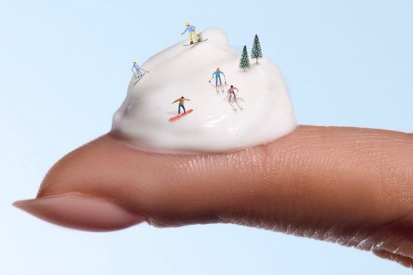 Mráz, vítr a suchý vzduch: Jak se starat o pleť během zimy?