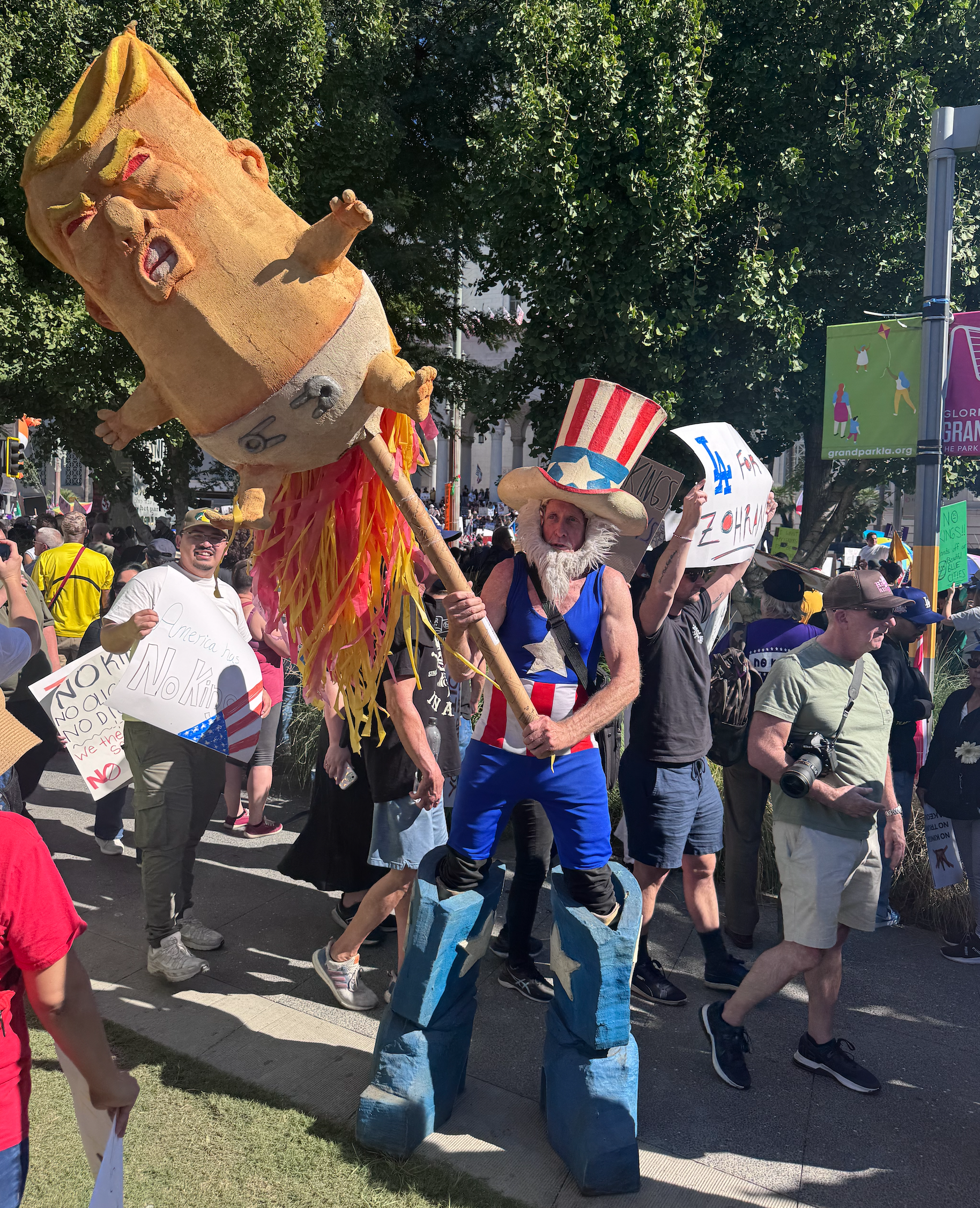 Guy in Abe Lincoln outfit