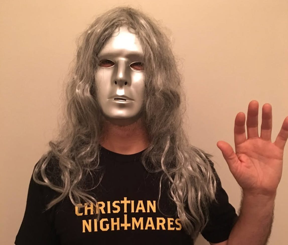 A anonymous man in a mask