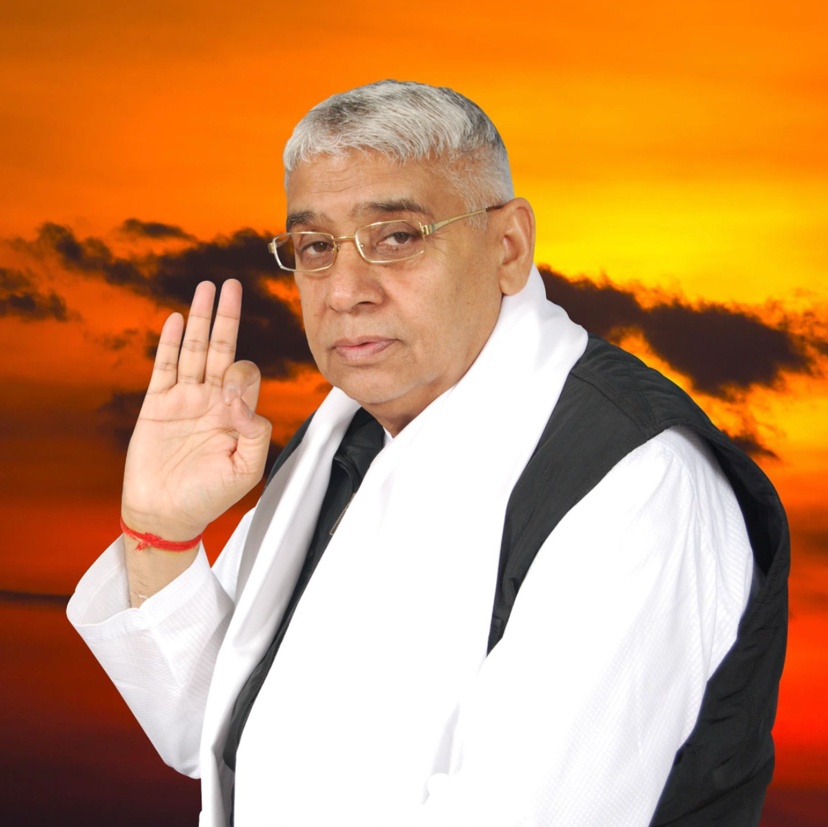 A murdering cult leader is ruining my Facebook