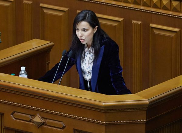 Оксана Дмитрієва:  Учасників ринку три, а останні півроку всі зміни дивним чином чомусь направлені на аптечний сегмент