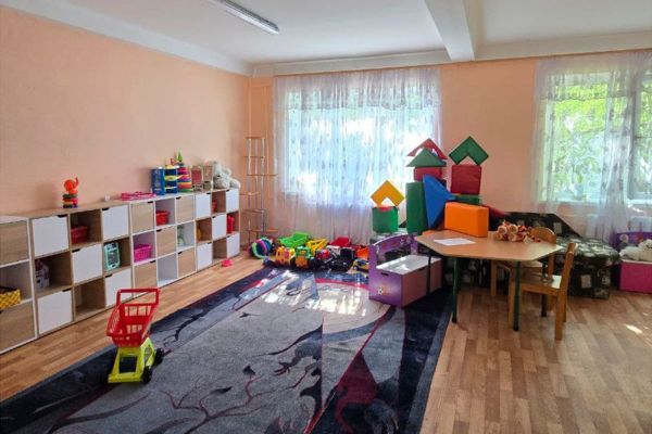 Благодійний фонд Родини Жебрівських піклується про добробут українських школярів