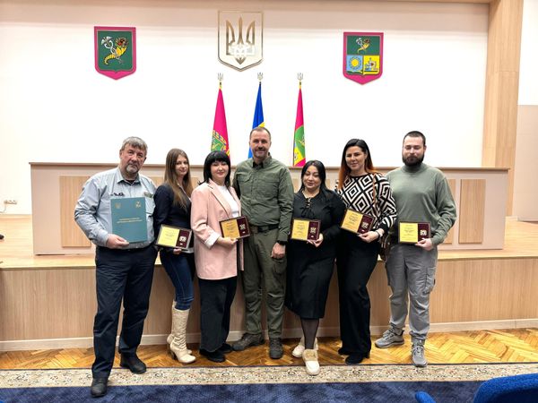 Фармацевти «Аптеки 9-1-1» отримали почесні нагороди «Герої у формі без зброї»