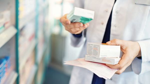 «Правило трьох цін» у лікарняних аптеках: АМКУ попереджає про ризики для ринку та пацієнтів