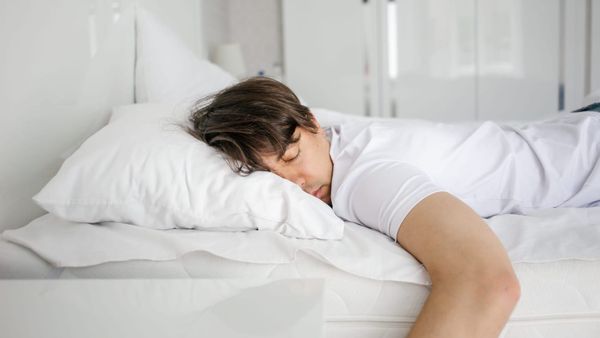 Додатковий сон у вихідні — профілактика депресії у підлітків і молоді