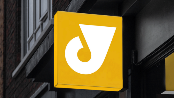 Аптечна логістика замість аптечної інфраструктури: що означає фармпроєкт «Укрпошти» для ринку