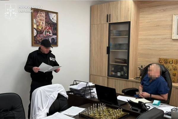 Фіктивні ФОПи та завищені ціни: як розкрадали кошти на медобладнанні