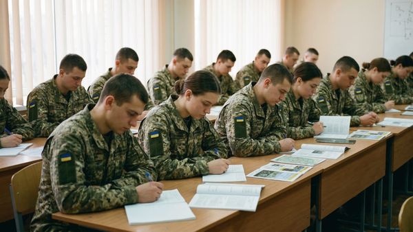 Фармацевти в системі оборони: чому Україні потрібна підготовка офіцерів за спеціальністю «Фармація»