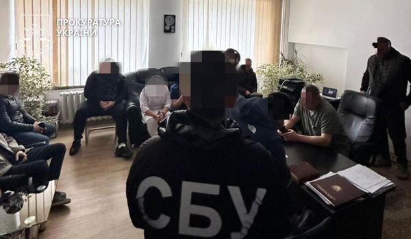 $3500 за «діагноз»: у Черкасах лікарів підозрюють у схемі з фальшивими госпіталізаціями