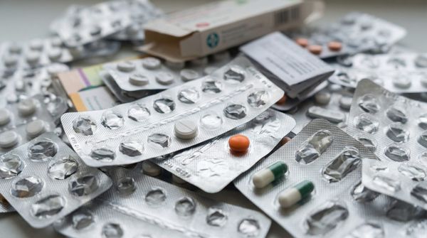 Дефіцит імпортних ліків в Україні набуває системного характеру: оцінки бізнесу та регуляторні вузли